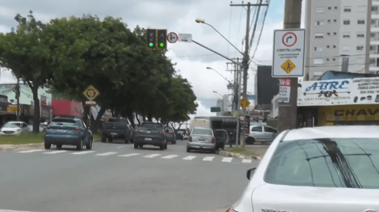 Goiânia Avança com 16 Pontos de Direita Livre: O Que Isso Significa para o Trânsito da Capital?